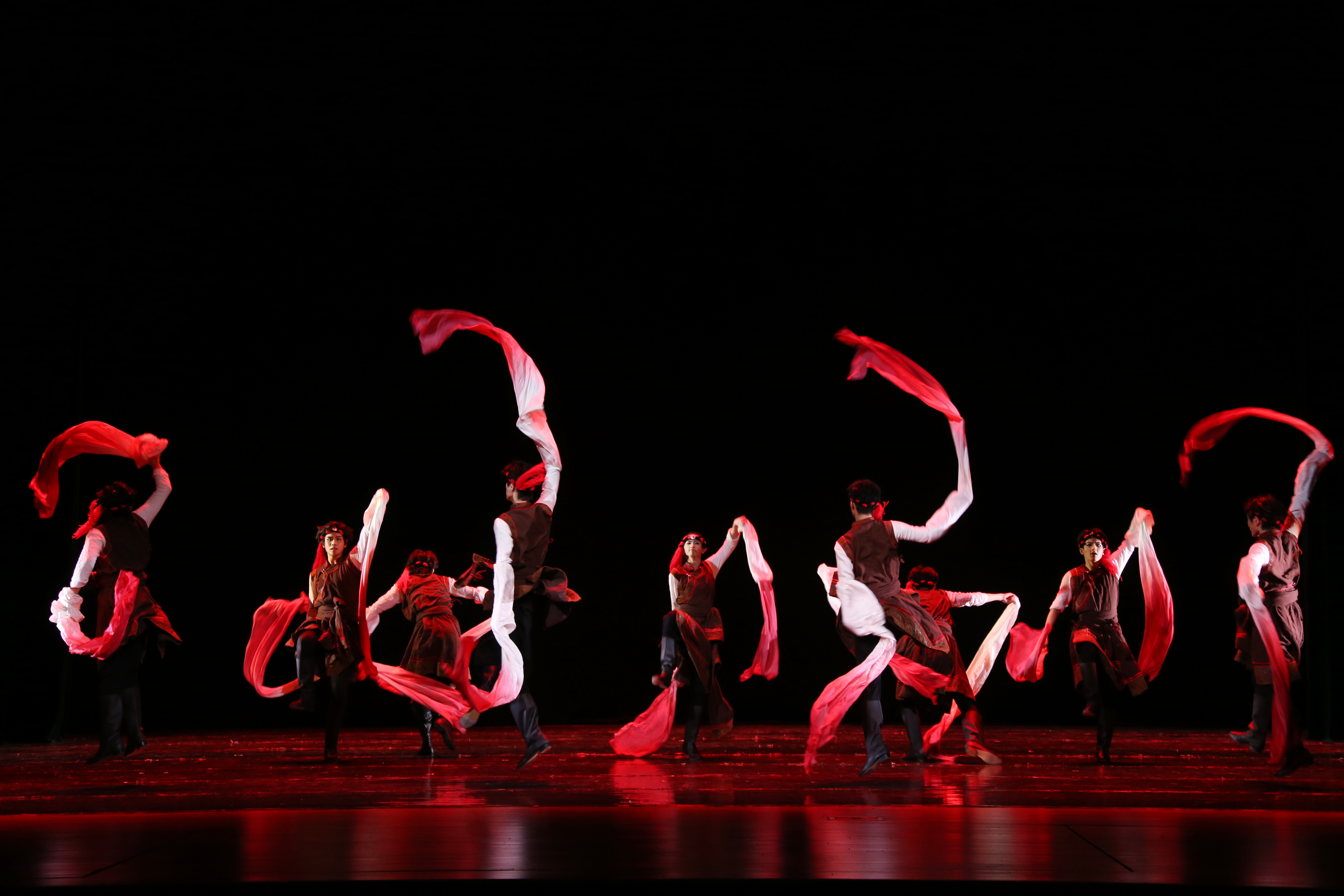 二、6. 藏族卓表演性组合-2.JPG