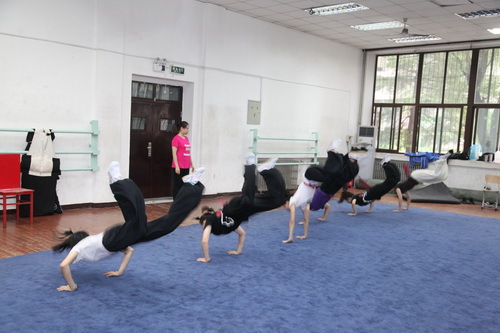 4基功课_调整大小