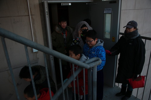 5公寓外挂楼梯演习_调整大小