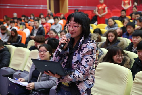 12媒体现场提问_调整大小