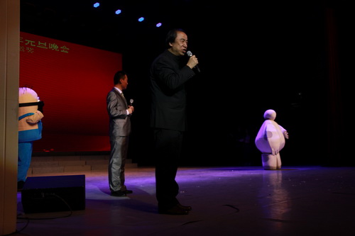 25刘侗院长抽取幸运观众_调整大小