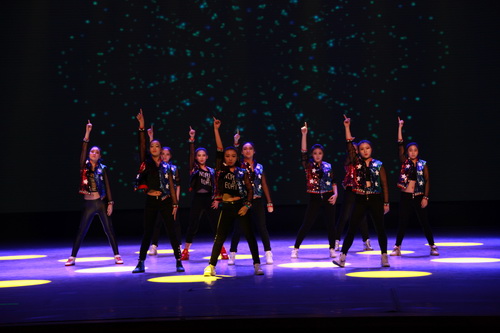 14昆曲2012班—街舞—《So Crazy》_调整大小