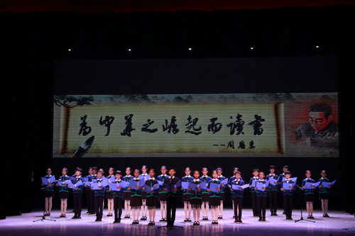 32芭蕾2015班—诗朗诵—《少年中国说》_调整大小