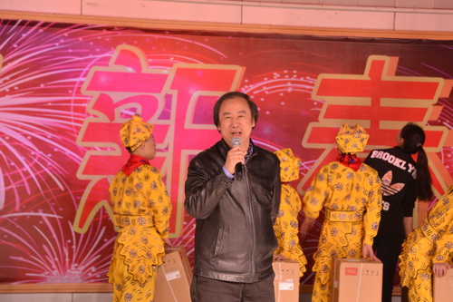 2-1院长刘侗发表新年祝福_调整大小