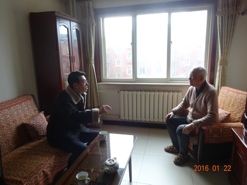 3刘宝华书记看望张庆良老师3_调整大小