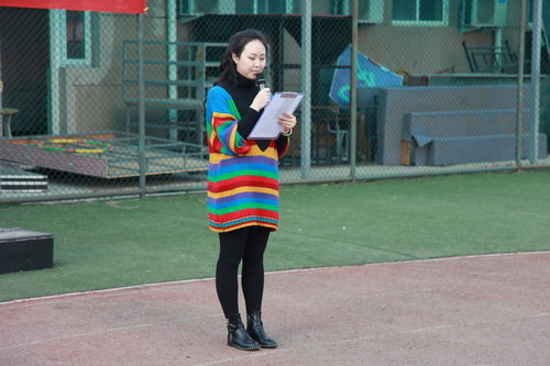 3、学生代表高职舞美艺术设计2015班邱晨同学发言_调整大小