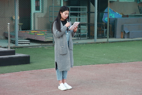 5、学生团员代表高职舞蹈2015班付小畔同学发言_调整大小