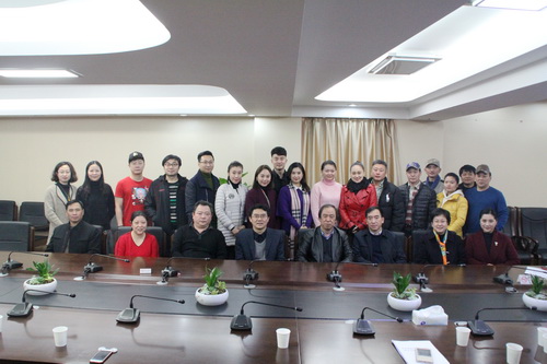 6院领导与黑龙江委培专业院团评委集体合影_调整大小