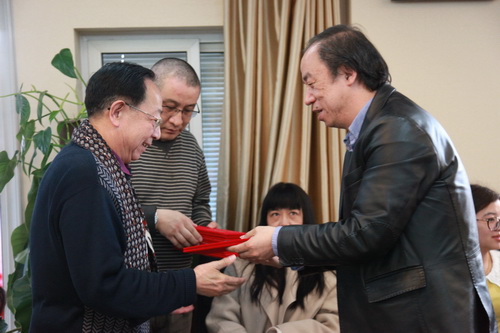 院长为李连仲_调整大小