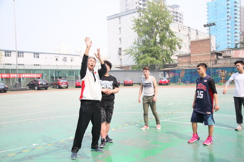 4篮球技能指导_调整大小