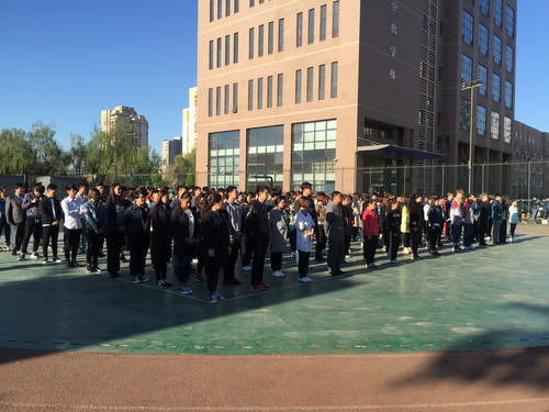 1高职学生_调整大小