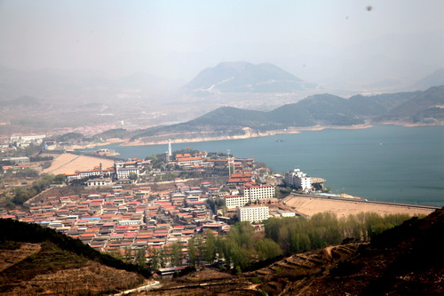 9远眺金海湖_调整大小