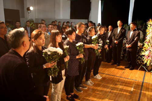 7学院老师对梅葆玖先生逝世表示哀悼_调整大小