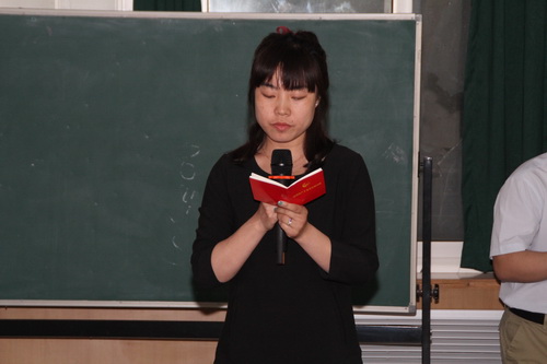 11谢娜老师领誓_调整大小