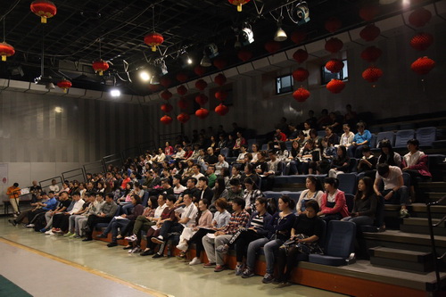 13观众席_调整大小