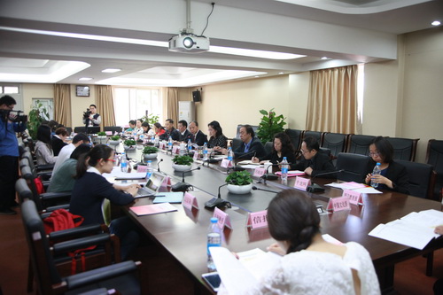 1大赛新闻通气会_调整大小