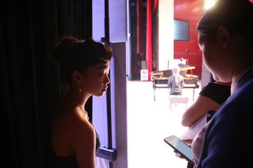 5等候上场的选手_调整大小