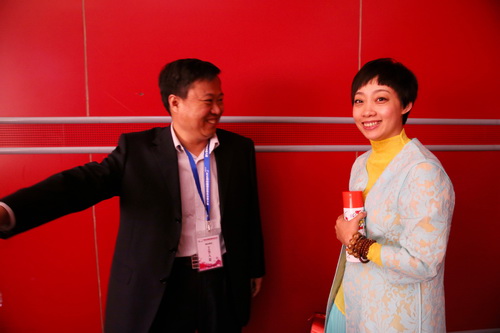 16副院长吴蕾在比赛现场_调整大小