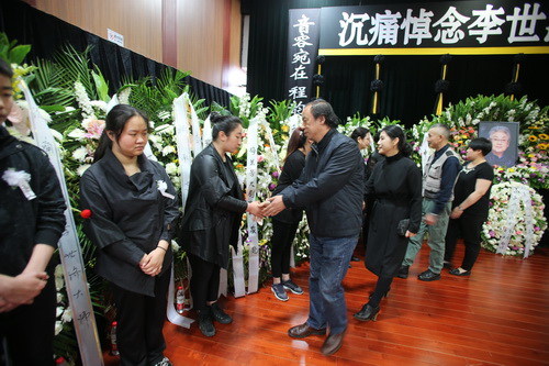 7院长慰问李世济先生家属_调整大小