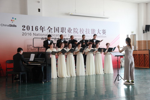 4通俗唱法比赛现场_调整大小