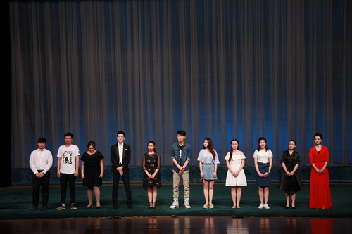 3颁奖现场_调整大小