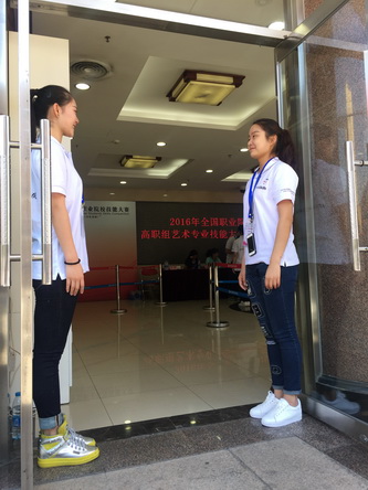 1志愿者在行动_调整大小