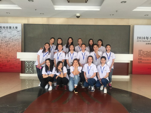 6志愿者在行动_调整大小