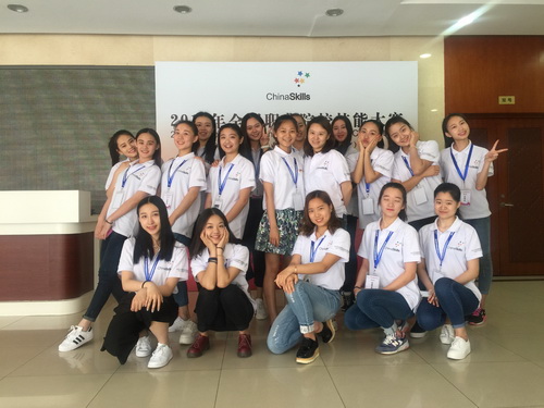 9志愿者在行动_调整大小