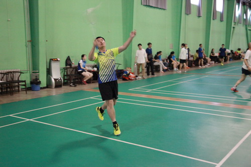 3男单选手王磊_调整大小