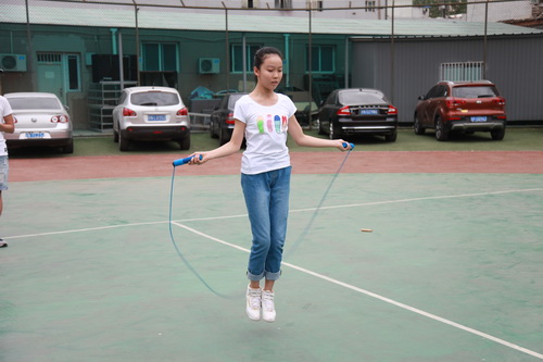 单人跳绳_调整大小