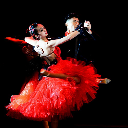 二等奖 作者：杨炯_调整大小