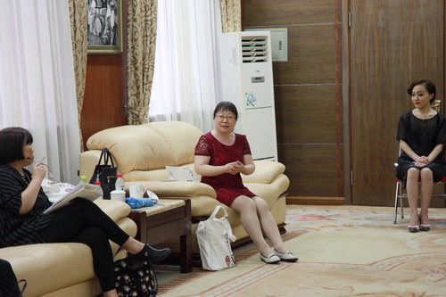 10演出后座谈会现场_调整大小