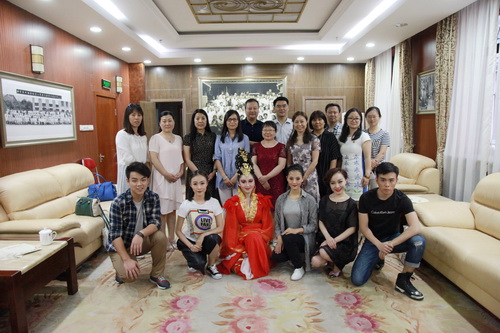 11合影_调整大小