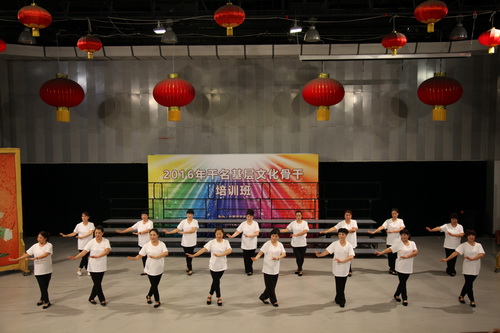 3评剧班精彩展示_调整大小