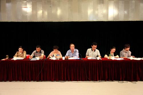 1 大会现场_调整大小