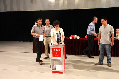 12 标兵评选投票_调整大小