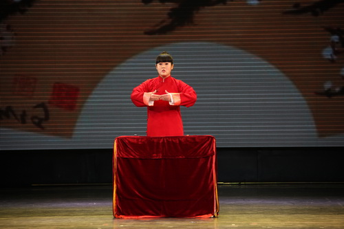 7评书《温酒斩华雄》_调整大小