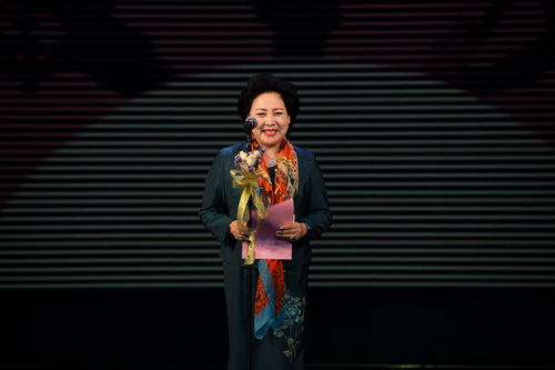 16中国曲协副主席籍薇讲话_调整大小