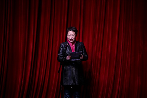 1石家庄市艺术学校党委书记张岩在演出前讲话_调整大小