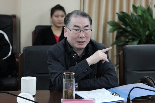 22专家刘中武对演出进行点评_调整大小