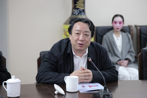 20天津艺术职业学院院长范恩源讲话_调整大小