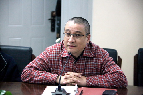 8北京戏曲艺术职业学院教务处副主任王硕主持研讨会_调整大小