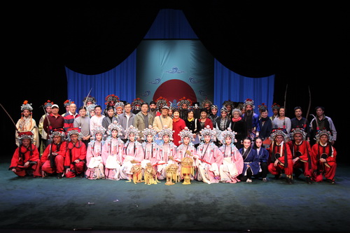 10演出结束后合影_调整大小