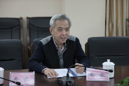 3京剧表演艺术家陈志清对演出进行点评_调整大小