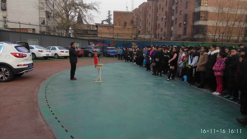 7、黄平副院长进行逃生演练动员_调整大小