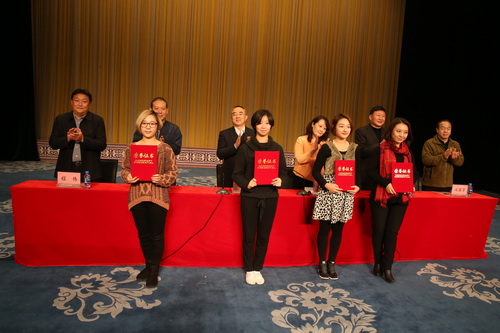 14演出后颁发证书_调整大小