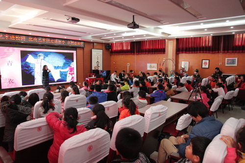 3走进新发地小学_调整大小