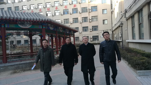 检查校园环境_调整大小 检查校园环境_调整大小