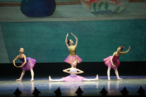 15芭蕾2015班芭蕾《木偶娃娃》_调整大小