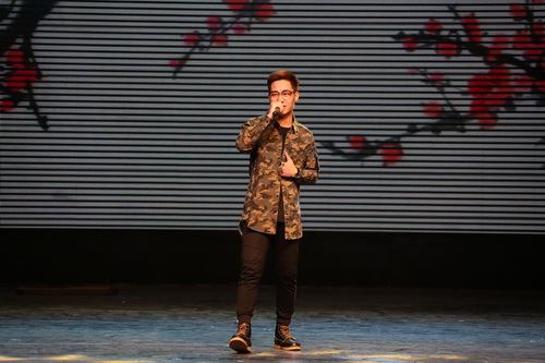 13音乐2015班歌曲《花田错》_调整大小